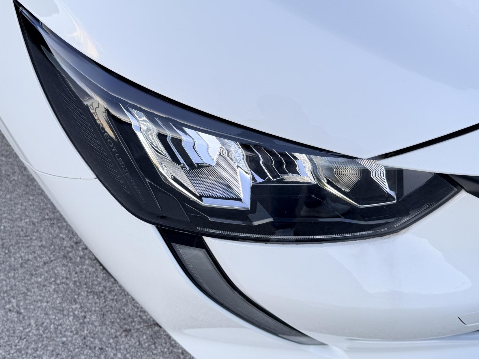 Peugeot 208 1.2 PureTech Allure Premium Hatchback 5dr Petrol Manual Euro 6 (s/s) (100 ps)
