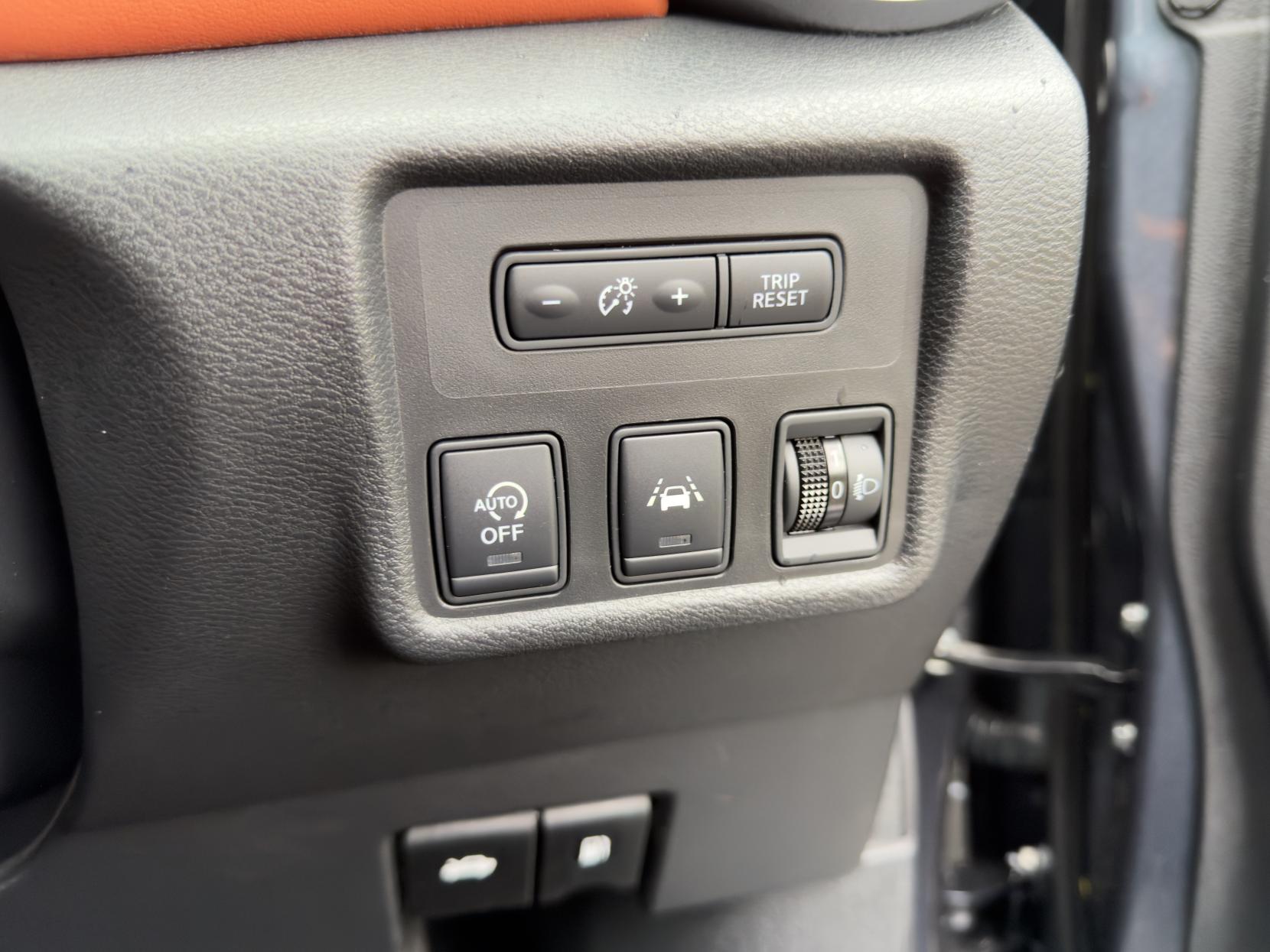 Nissan Micra 0.9 IG-T Tekna Hatchback 5dr Petrol Manual Euro 6 (s/s) (90 ps)