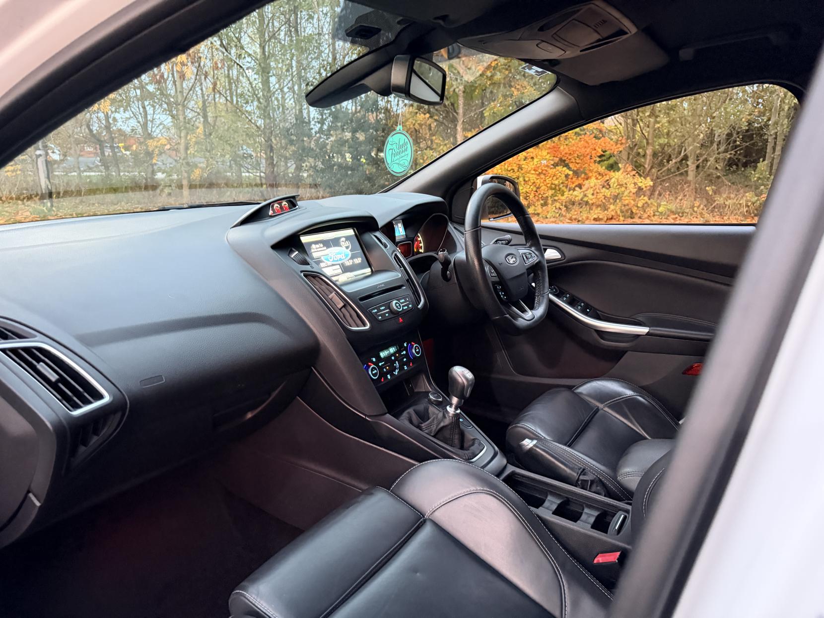 Ford Focus 2.0T EcoBoost ST-3 Hatchback 5dr Petrol Manual Euro 6 (s/s) (250 ps)