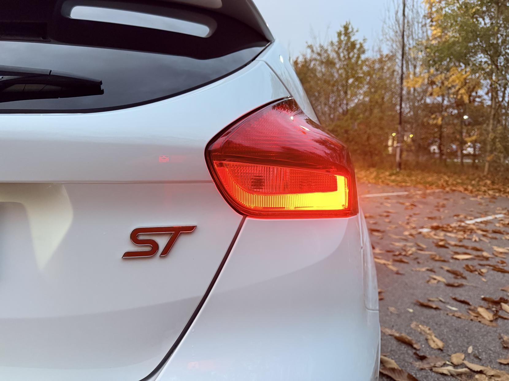 Ford Focus 2.0T EcoBoost ST-3 Hatchback 5dr Petrol Manual Euro 6 (s/s) (250 ps)