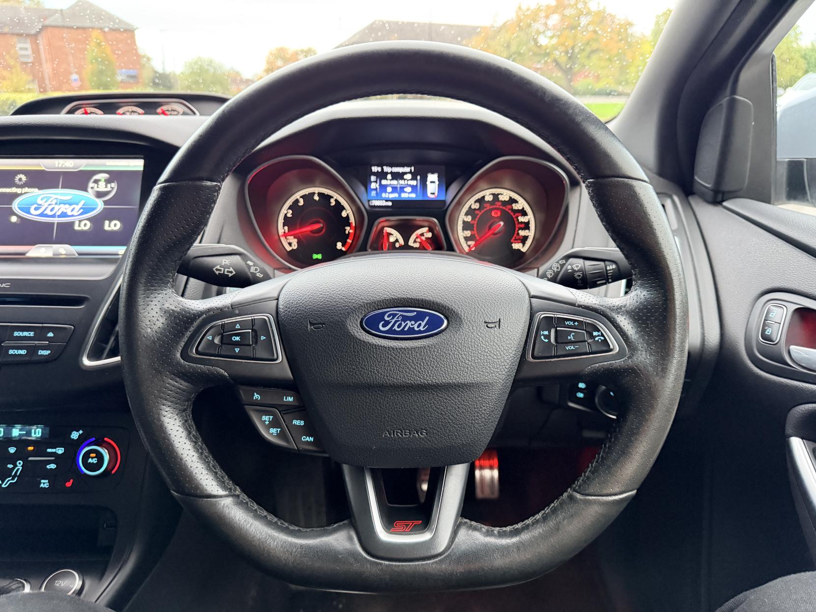 Ford Focus 2.0T EcoBoost ST-3 Hatchback 5dr Petrol Manual Euro 6 (s/s) (250 ps)