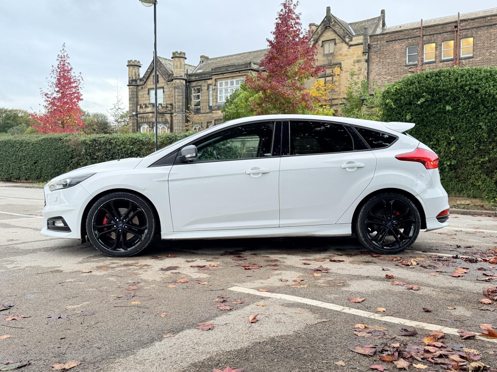 Ford Focus 2.0T EcoBoost ST-3 Hatchback 5dr Petrol Manual Euro 6 (s/s) (250 ps)