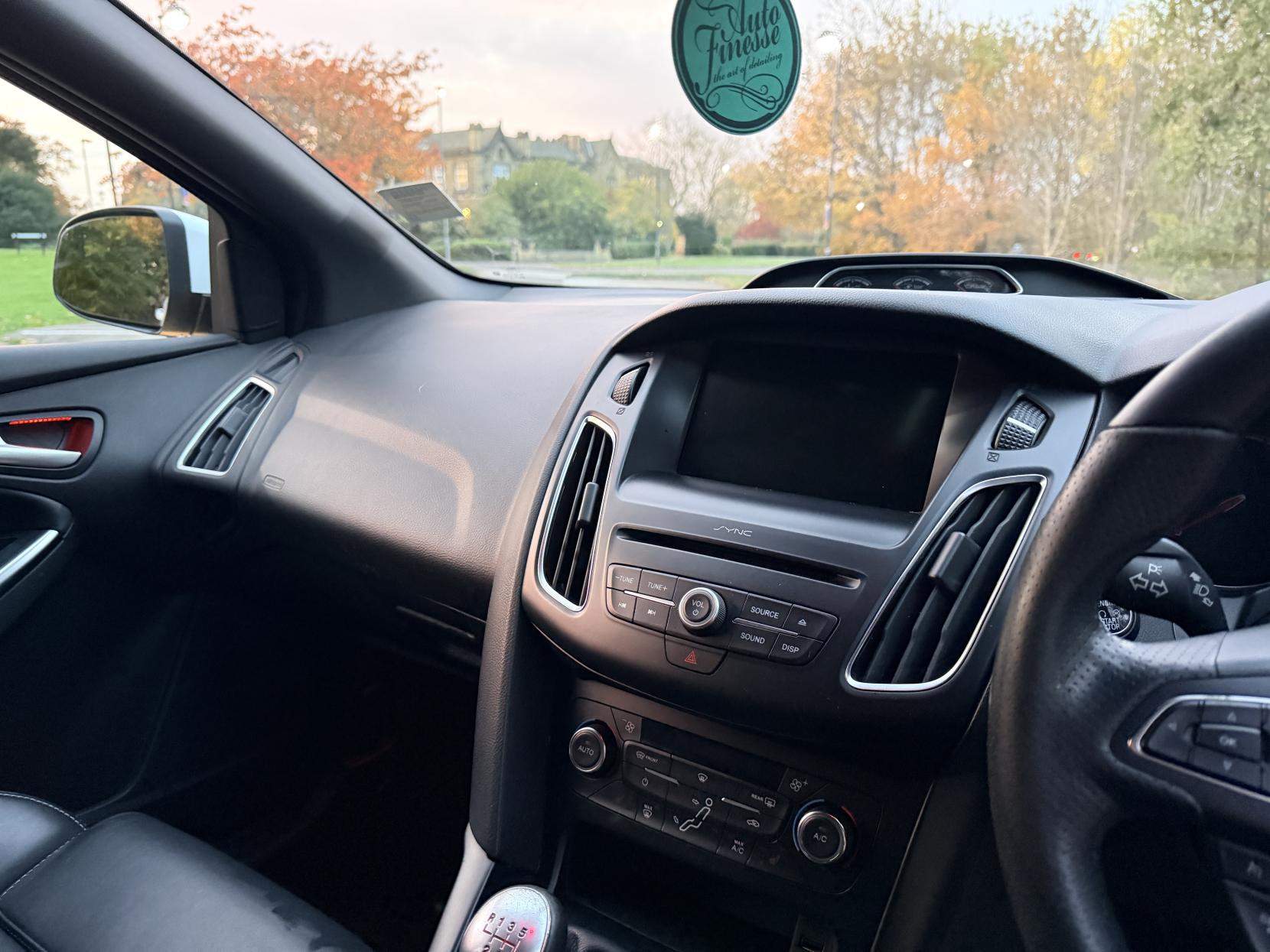 Ford Focus 2.0T EcoBoost ST-3 Hatchback 5dr Petrol Manual Euro 6 (s/s) (250 ps)