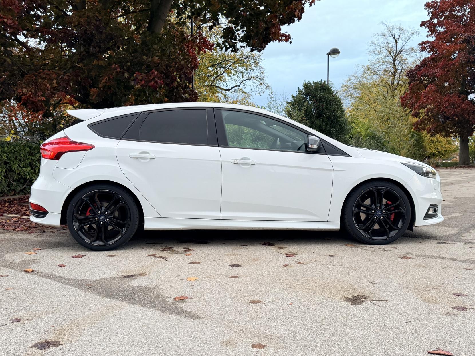 Ford Focus 2.0T EcoBoost ST-3 Hatchback 5dr Petrol Manual Euro 6 (s/s) (250 ps)