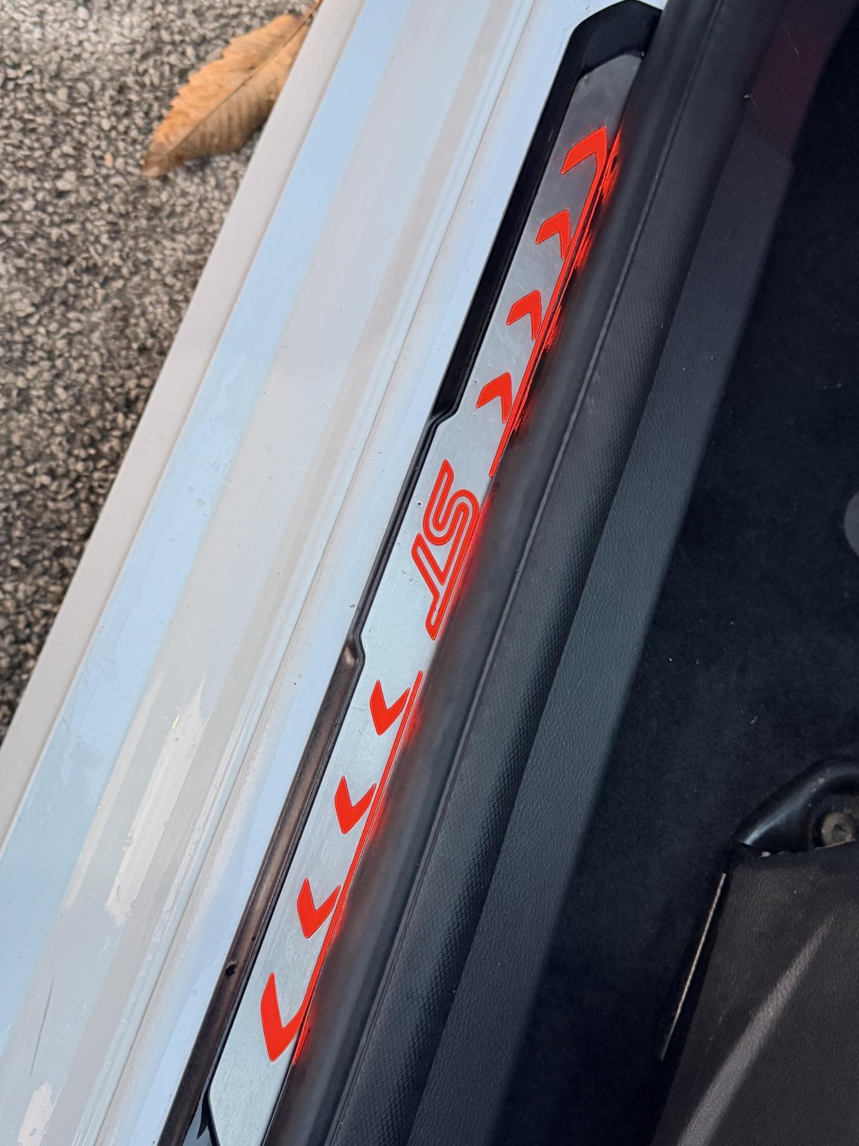 Ford Focus 2.0T EcoBoost ST-3 Hatchback 5dr Petrol Manual Euro 6 (s/s) (250 ps)