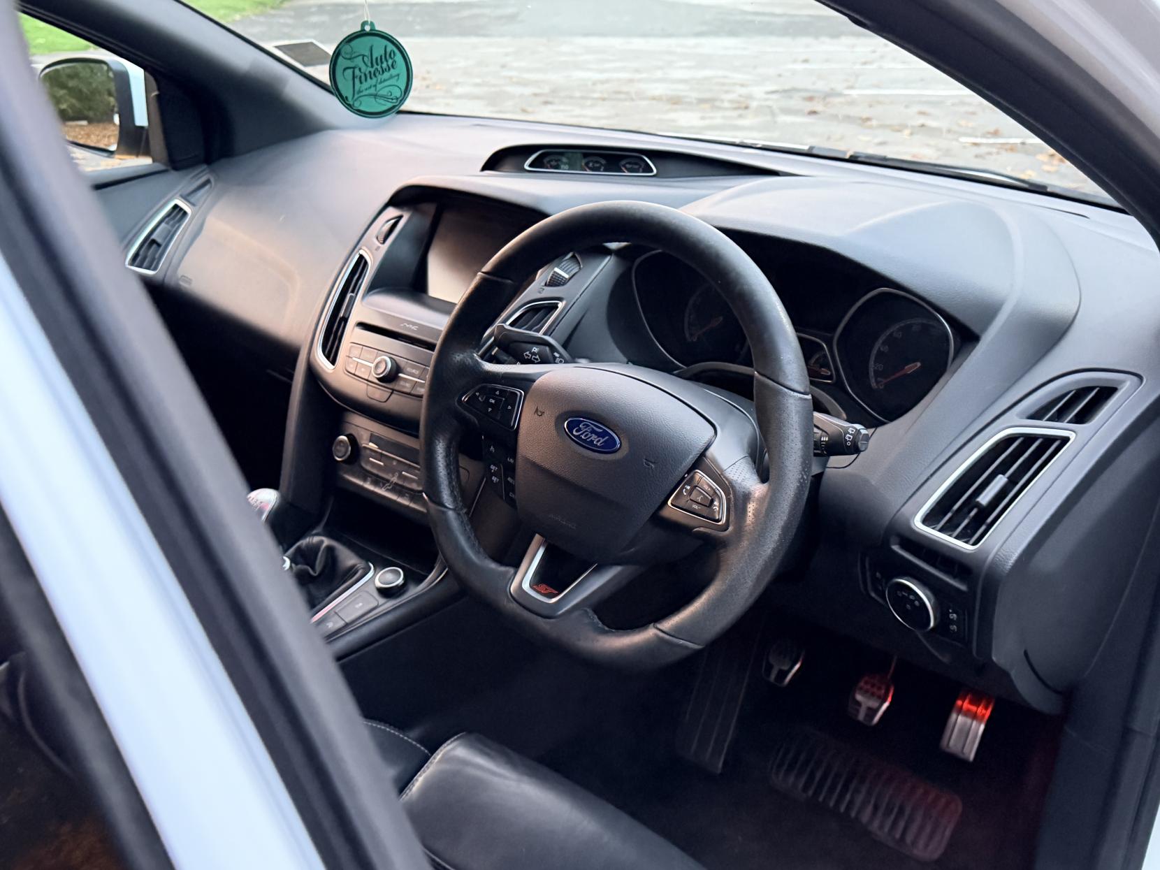 Ford Focus 2.0T EcoBoost ST-3 Hatchback 5dr Petrol Manual Euro 6 (s/s) (250 ps)