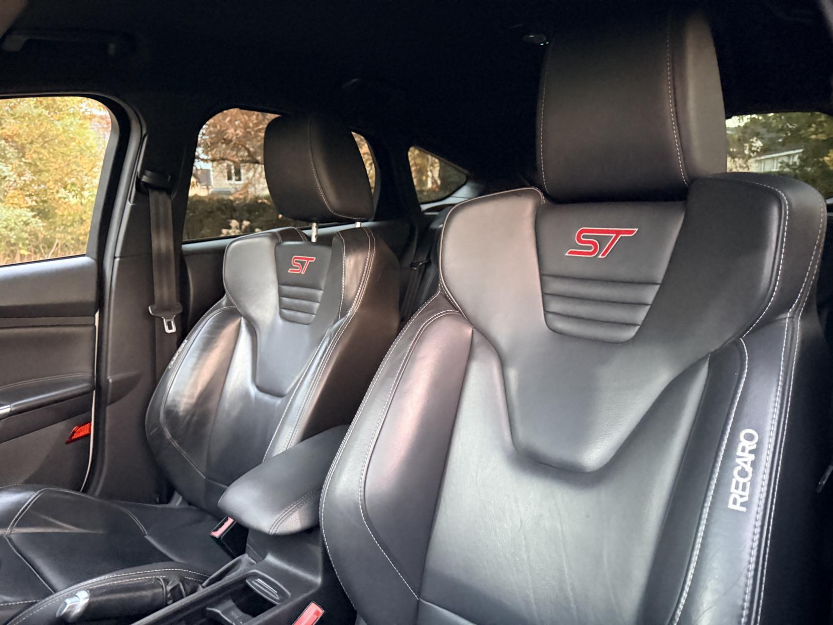 Ford Focus 2.0T EcoBoost ST-3 Hatchback 5dr Petrol Manual Euro 6 (s/s) (250 ps)