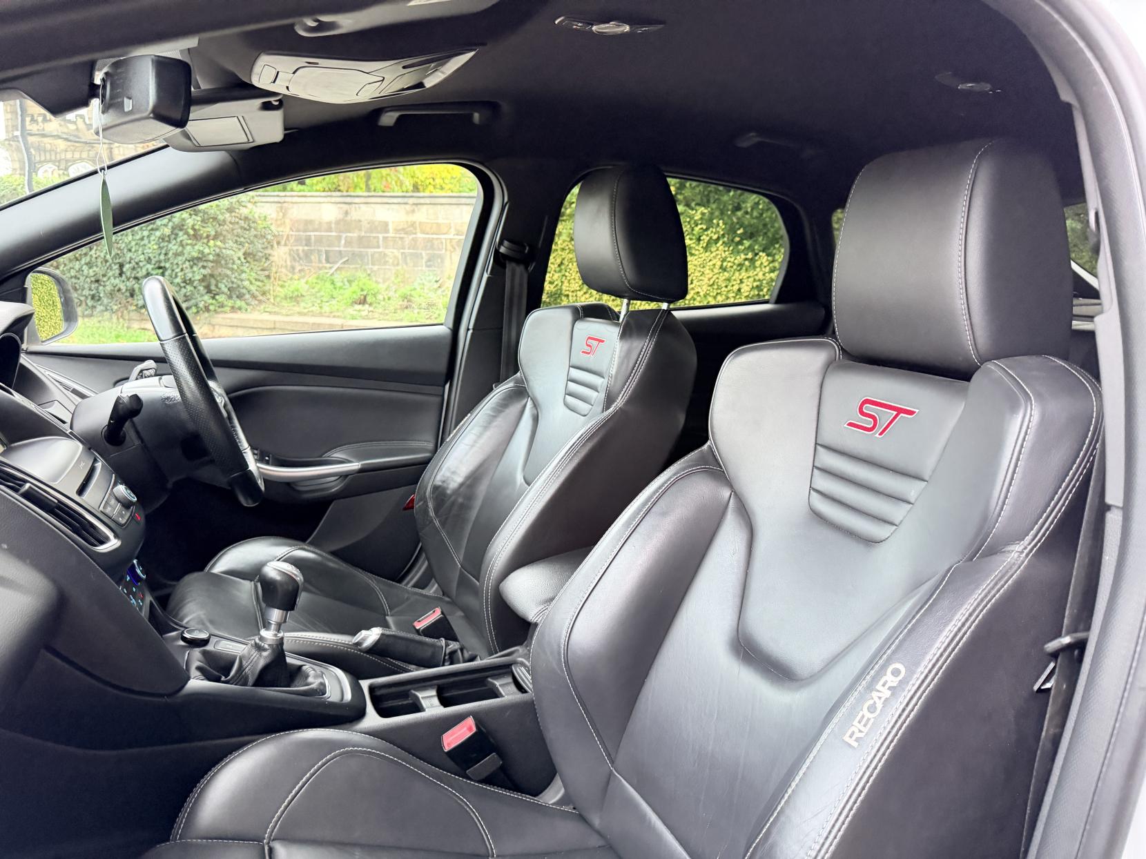 Ford Focus 2.0T EcoBoost ST-3 Hatchback 5dr Petrol Manual Euro 6 (s/s) (250 ps)
