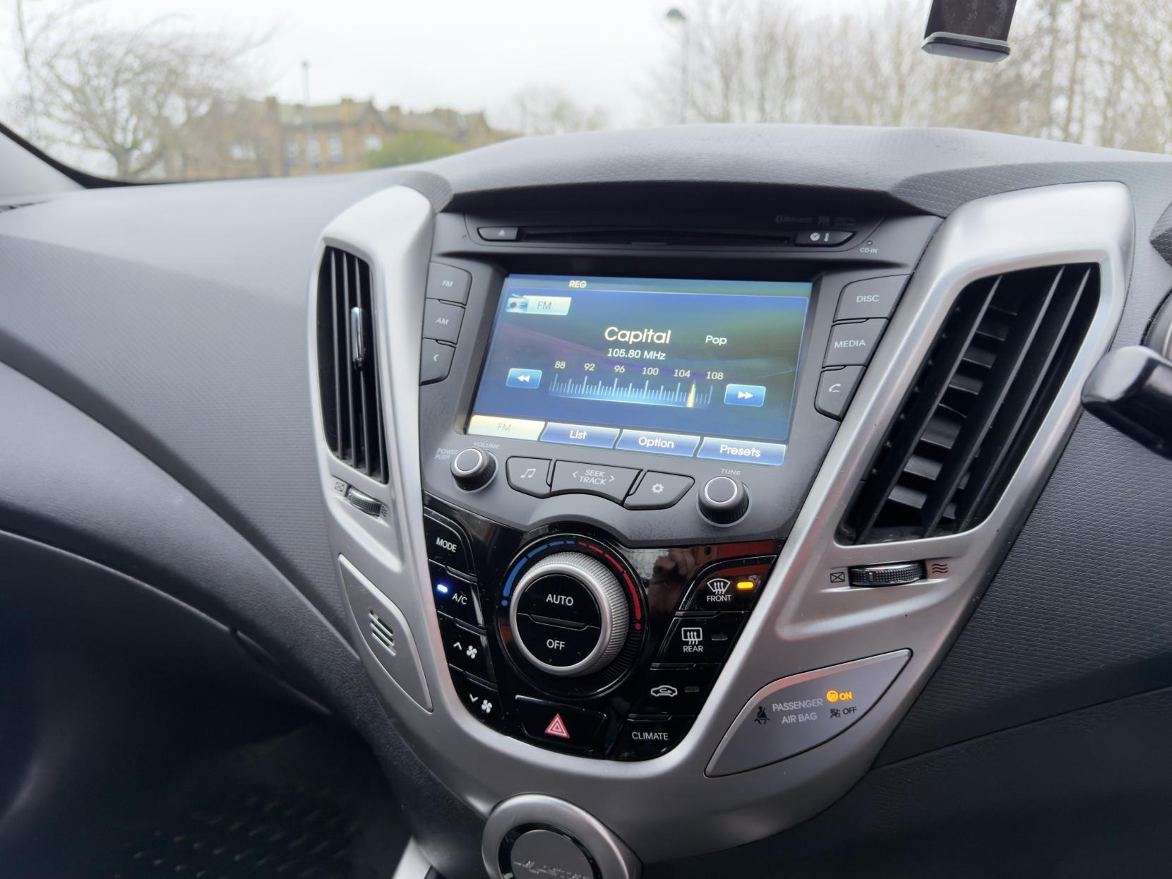 Hyundai Veloster 1.6 GDi Hatchback 4dr Petrol Manual Euro 5 (140 ps)