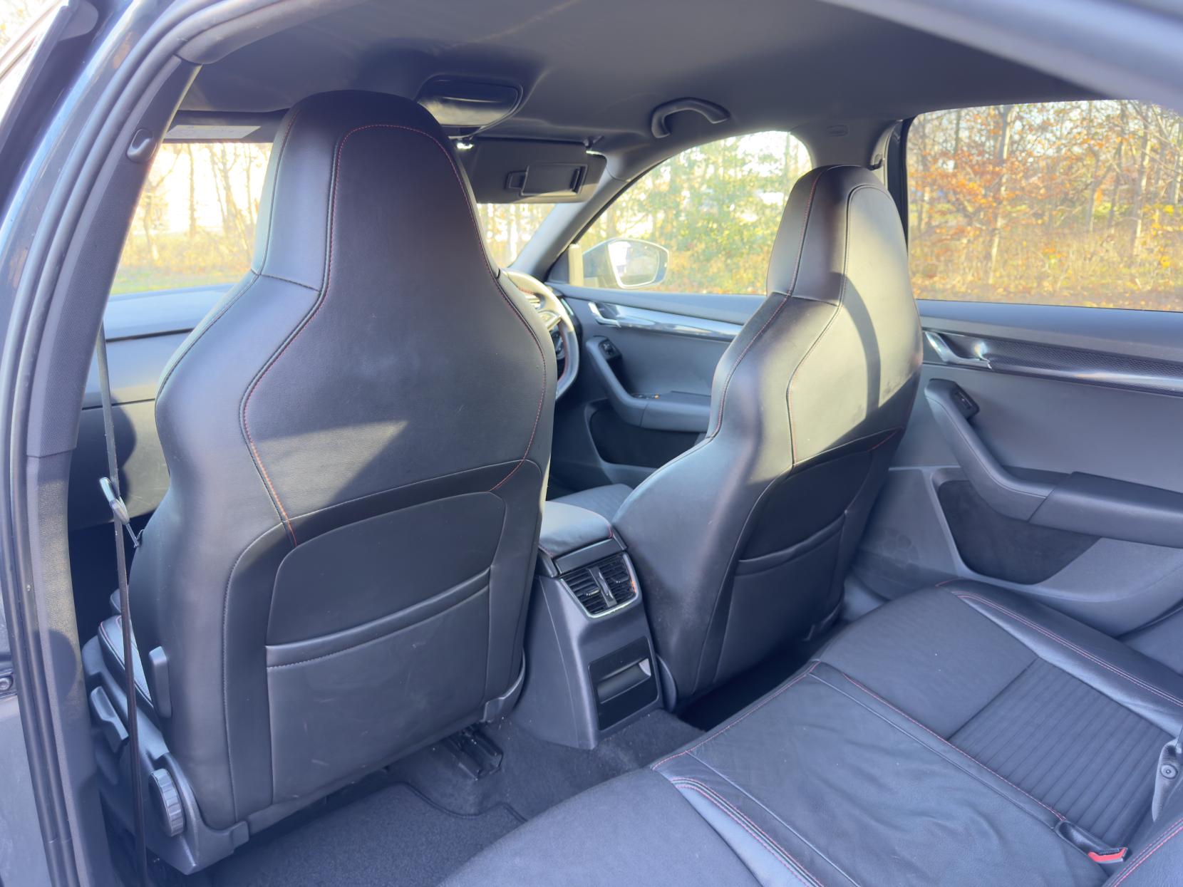 Skoda Octavia 2.0 TDI vRS Hatchback 5dr Diesel DSG Euro 5 (s/s) (184 ps)