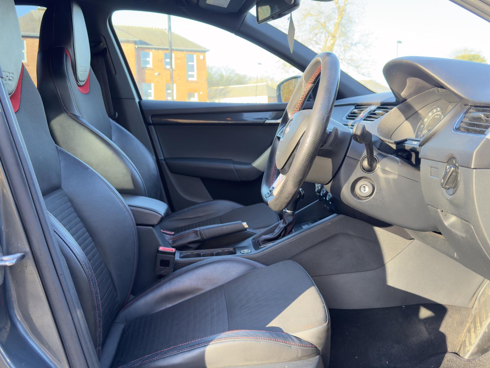 Skoda Octavia 2.0 TDI vRS Hatchback 5dr Diesel DSG Euro 5 (s/s) (184 ps)