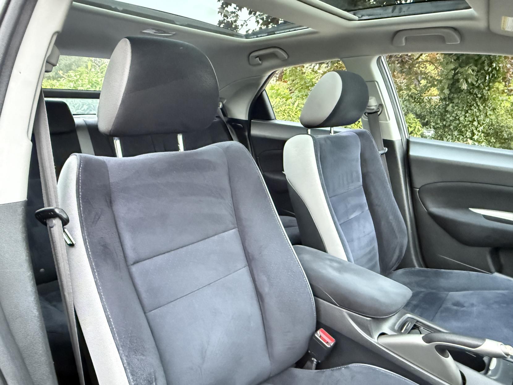 Honda Civic 1.8 i-VTEC ES Hatchback 5dr Petrol Manual (152 g/km, 138 bhp)