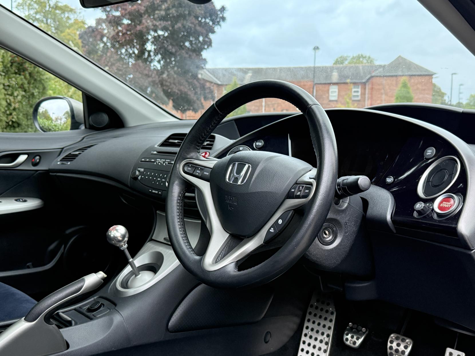 Honda Civic 1.8 i-VTEC ES Hatchback 5dr Petrol Manual (152 g/km, 138 bhp)