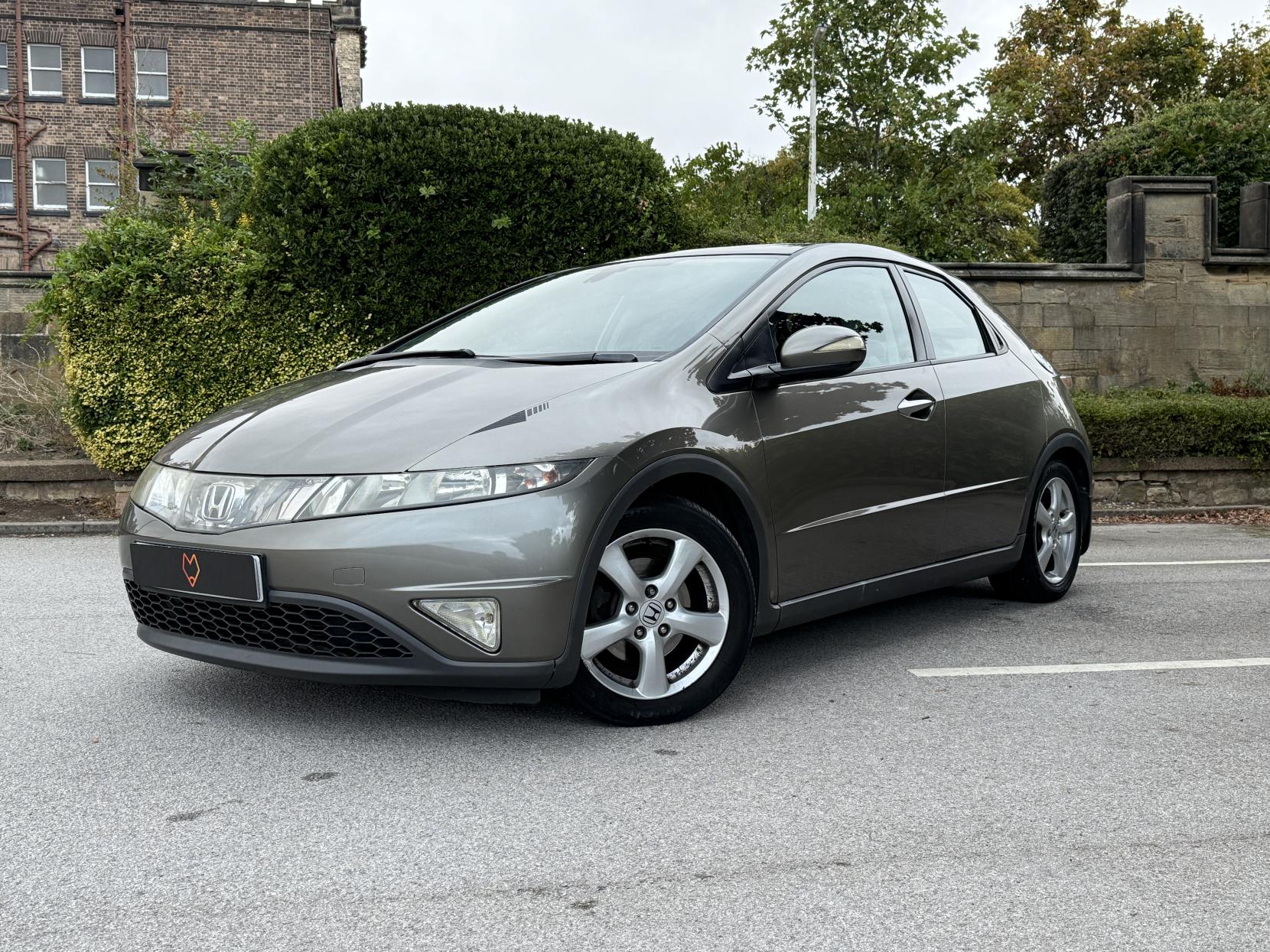 Honda Civic 1.8 i-VTEC ES Hatchback 5dr Petrol Manual (152 g/km, 138 bhp)