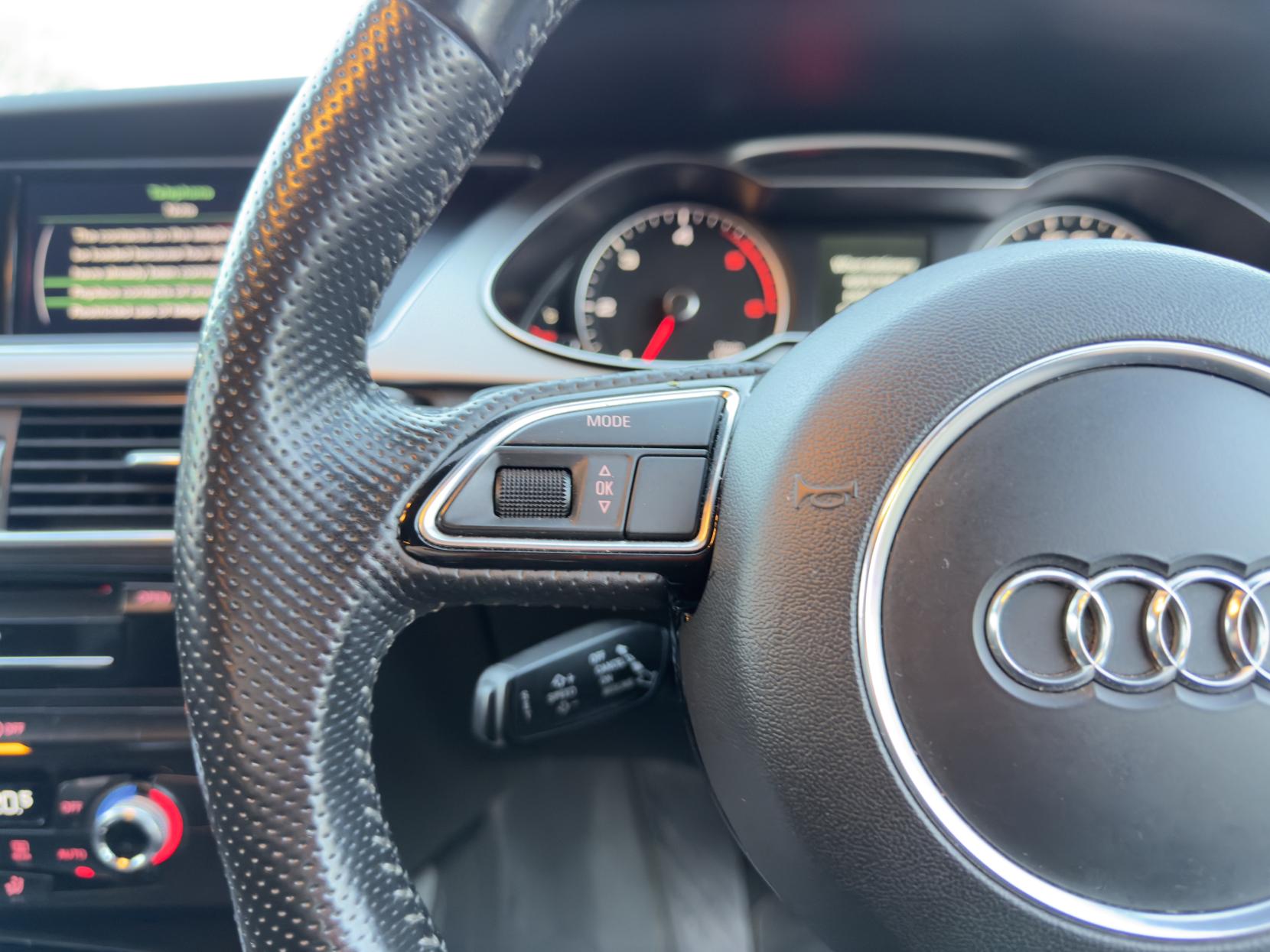 Audi A4 Avant 3.0 TDI V6 S line Estate 5dr Diesel S Tronic quattro Euro 5 (s/s) (245 ps)