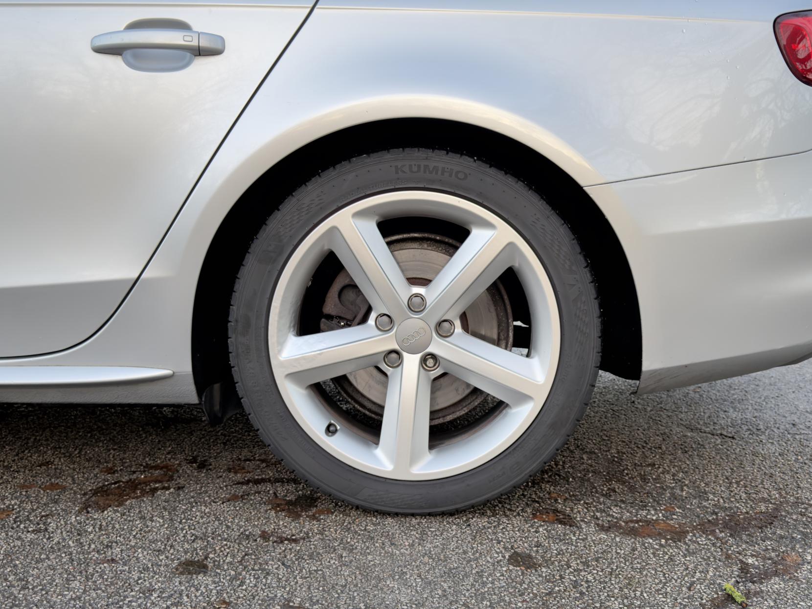 Audi A4 Avant 3.0 TDI V6 S line Estate 5dr Diesel S Tronic quattro Euro 5 (s/s) (245 ps)