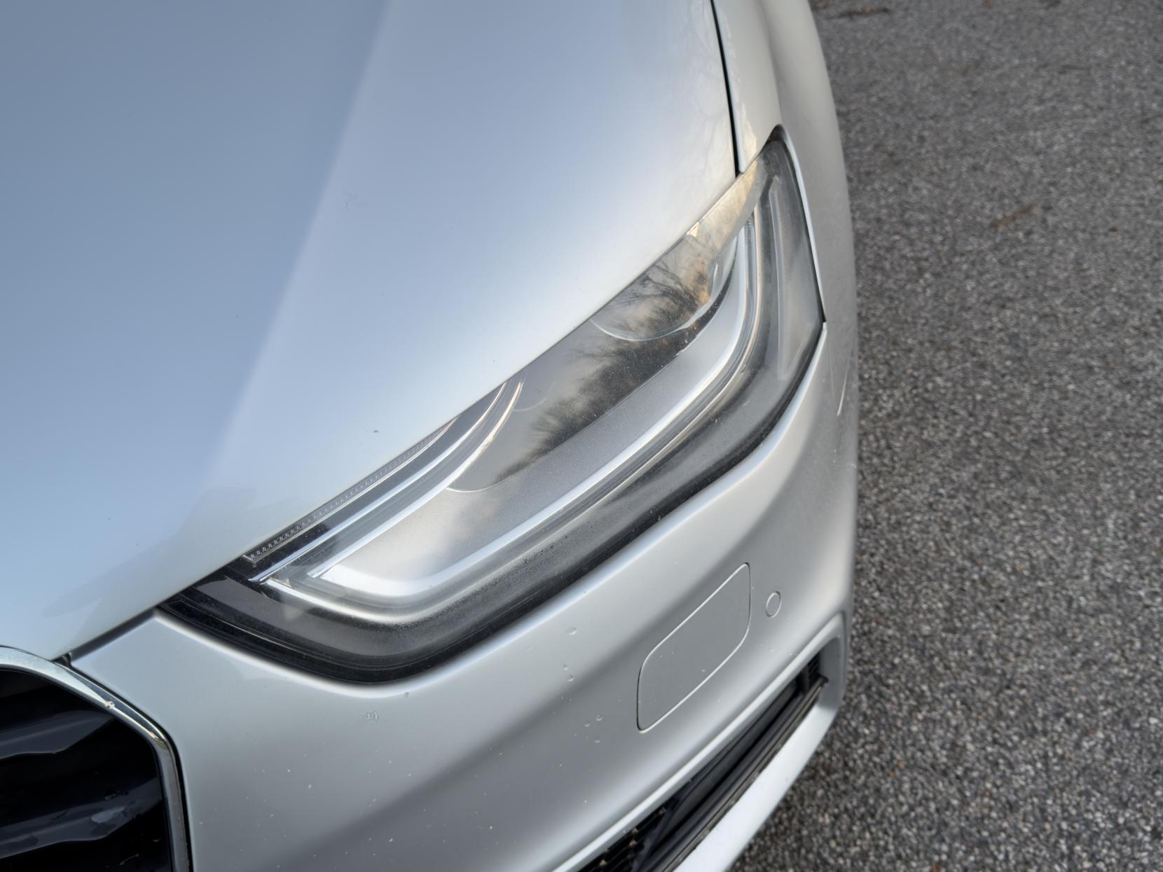 Audi A4 Avant 3.0 TDI V6 S line Estate 5dr Diesel S Tronic quattro Euro 5 (s/s) (245 ps)