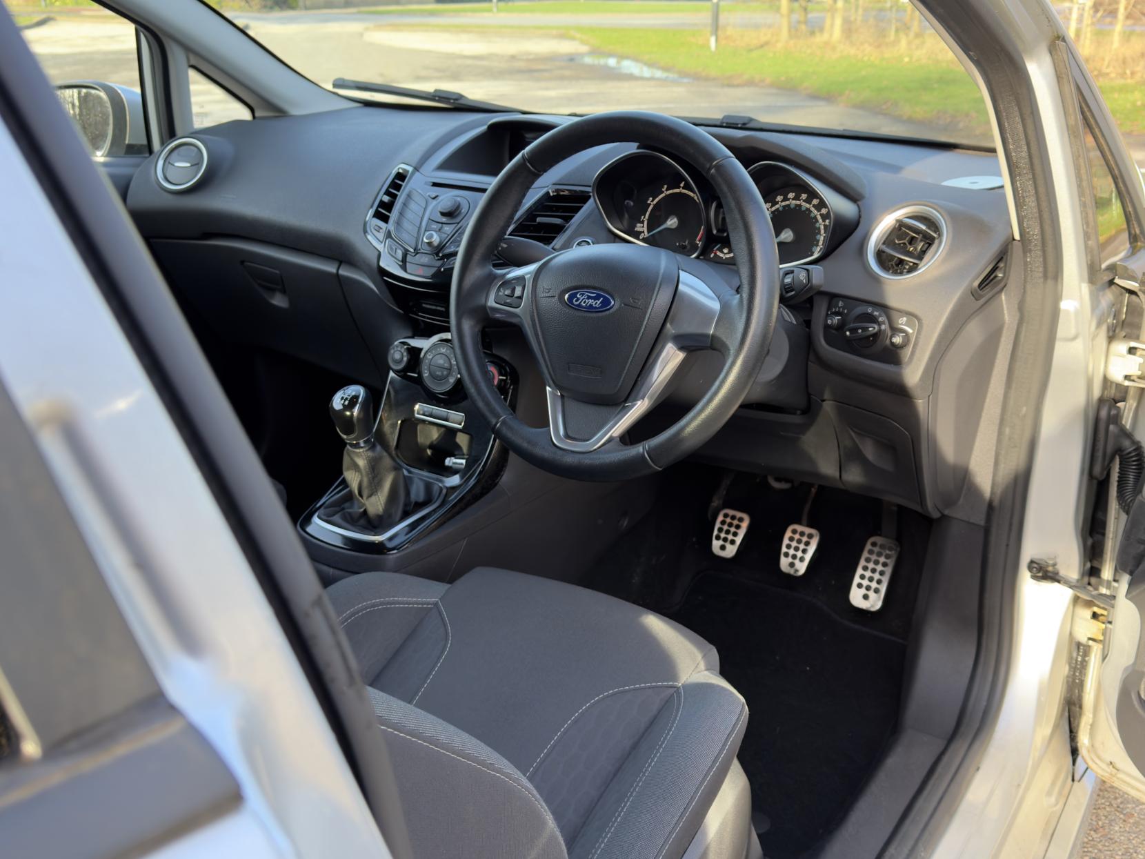 Ford Fiesta 1.0T EcoBoost Zetec S Hatchback 3dr Petrol Manual Euro 5 (s/s) (125 ps)