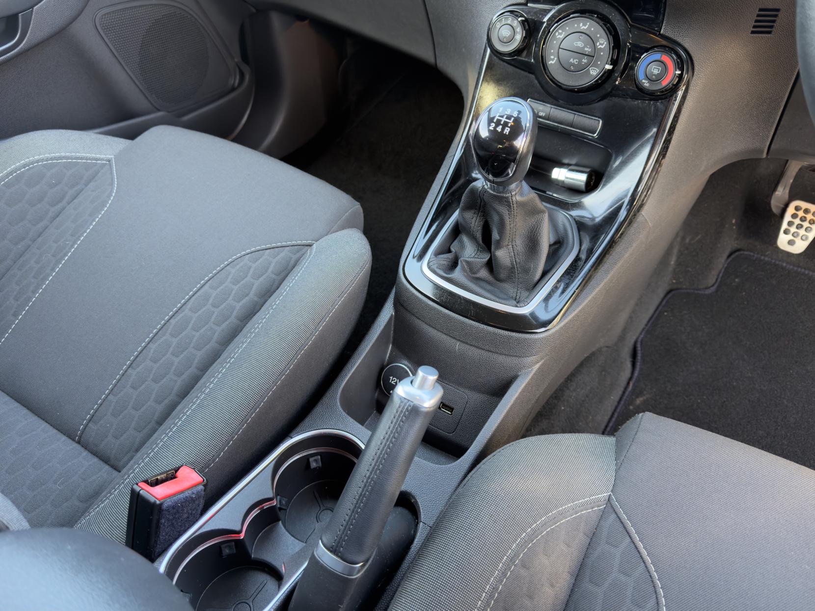 Ford Fiesta 1.0T EcoBoost Zetec S Hatchback 3dr Petrol Manual Euro 5 (s/s) (125 ps)