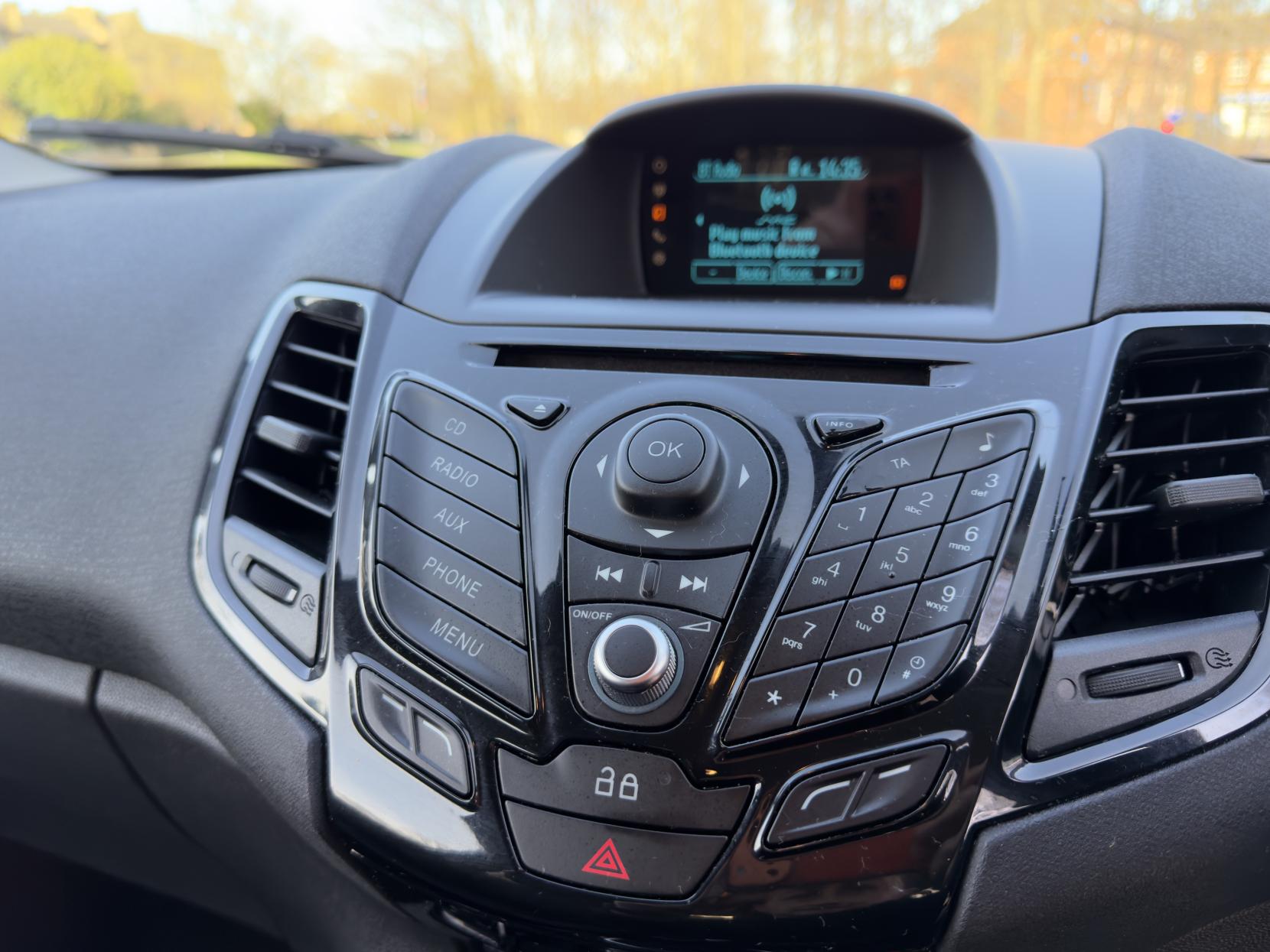 Ford Fiesta 1.0T EcoBoost Zetec S Hatchback 3dr Petrol Manual Euro 5 (s/s) (125 ps)