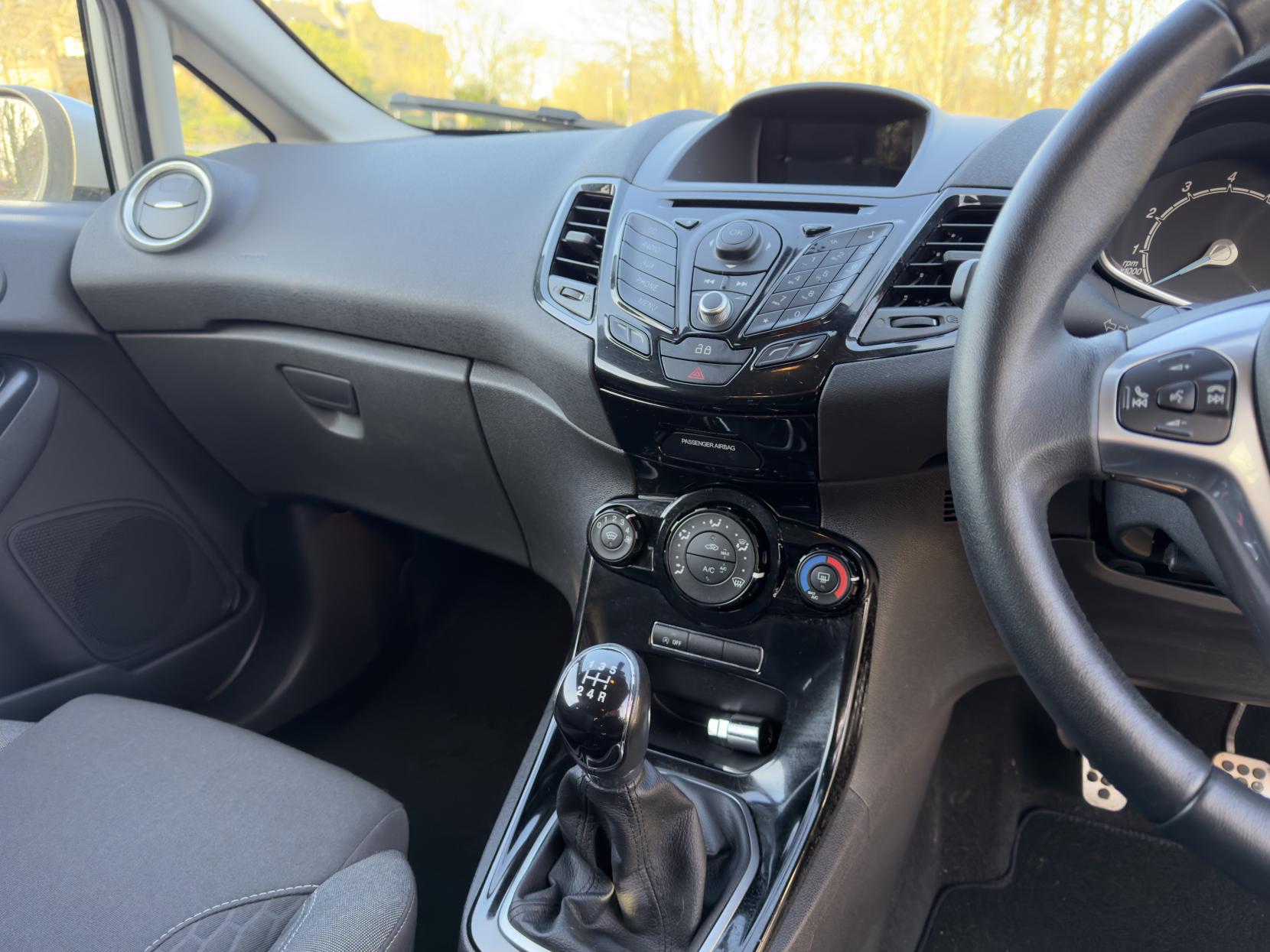 Ford Fiesta 1.0T EcoBoost Zetec S Hatchback 3dr Petrol Manual Euro 5 (s/s) (125 ps)