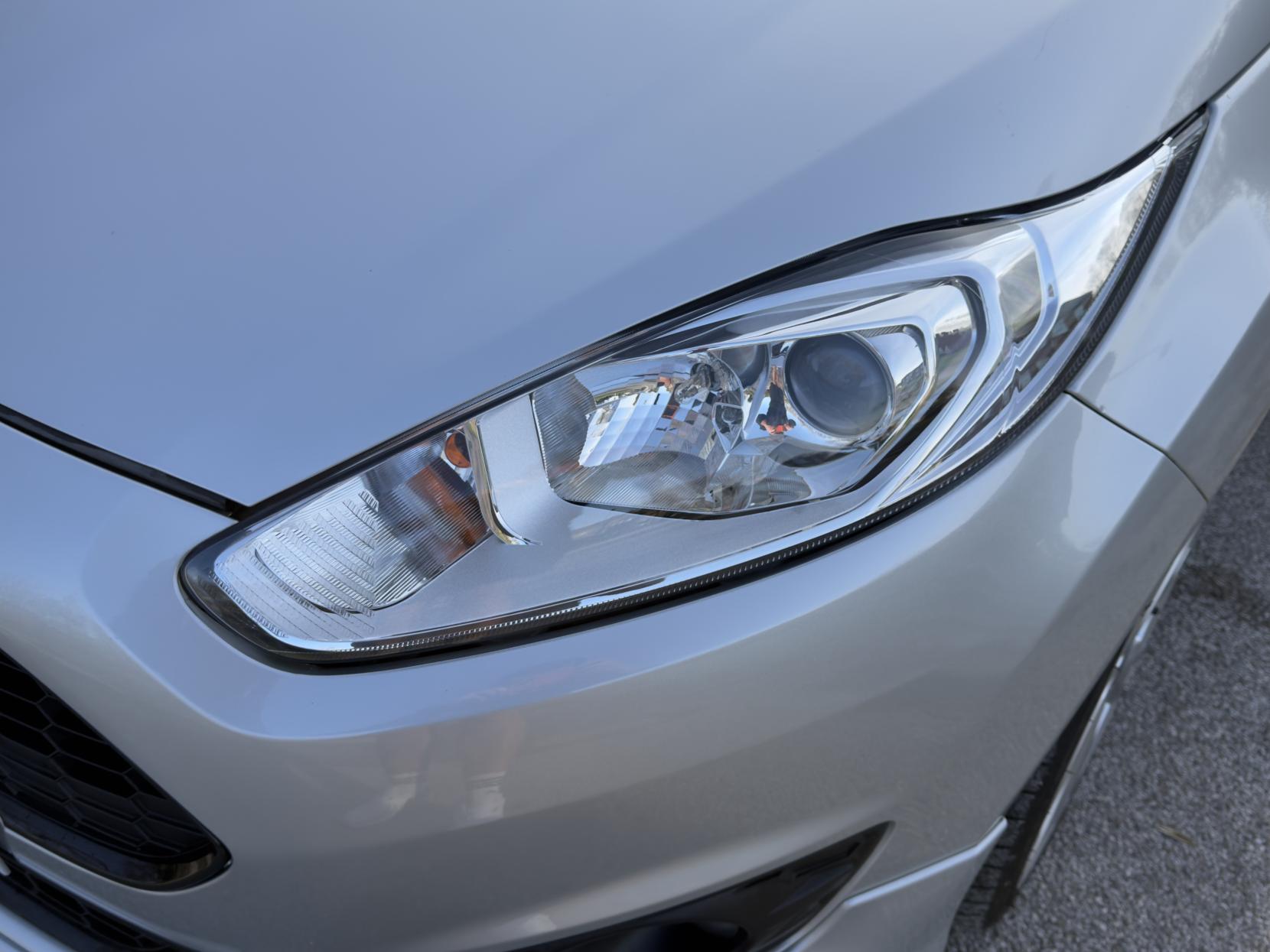 Ford Fiesta 1.0T EcoBoost Zetec S Hatchback 3dr Petrol Manual Euro 5 (s/s) (125 ps)