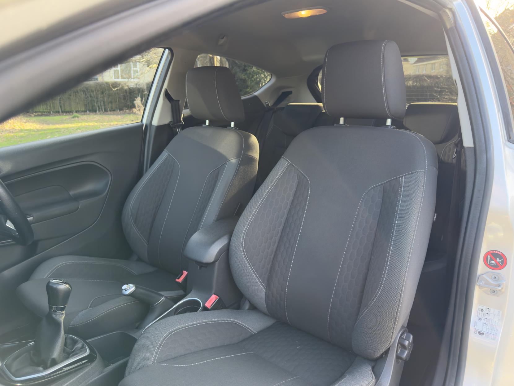 Ford Fiesta 1.0T EcoBoost Zetec S Hatchback 3dr Petrol Manual Euro 5 (s/s) (125 ps)