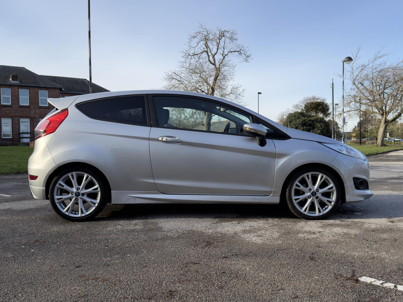 Ford Fiesta 1.0T EcoBoost Zetec S Hatchback 3dr Petrol Manual Euro 5 (s/s) (125 ps)