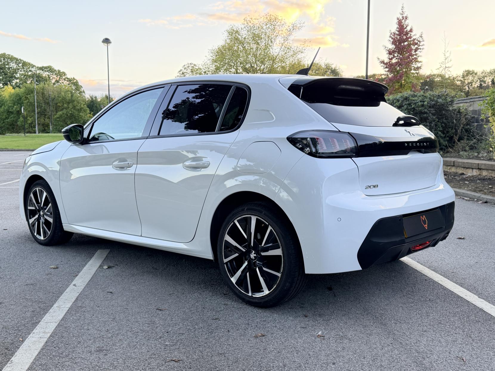 Peugeot 208 1.2 PureTech Allure Premium Hatchback 5dr Petrol Manual Euro 6 (s/s) (100 ps)