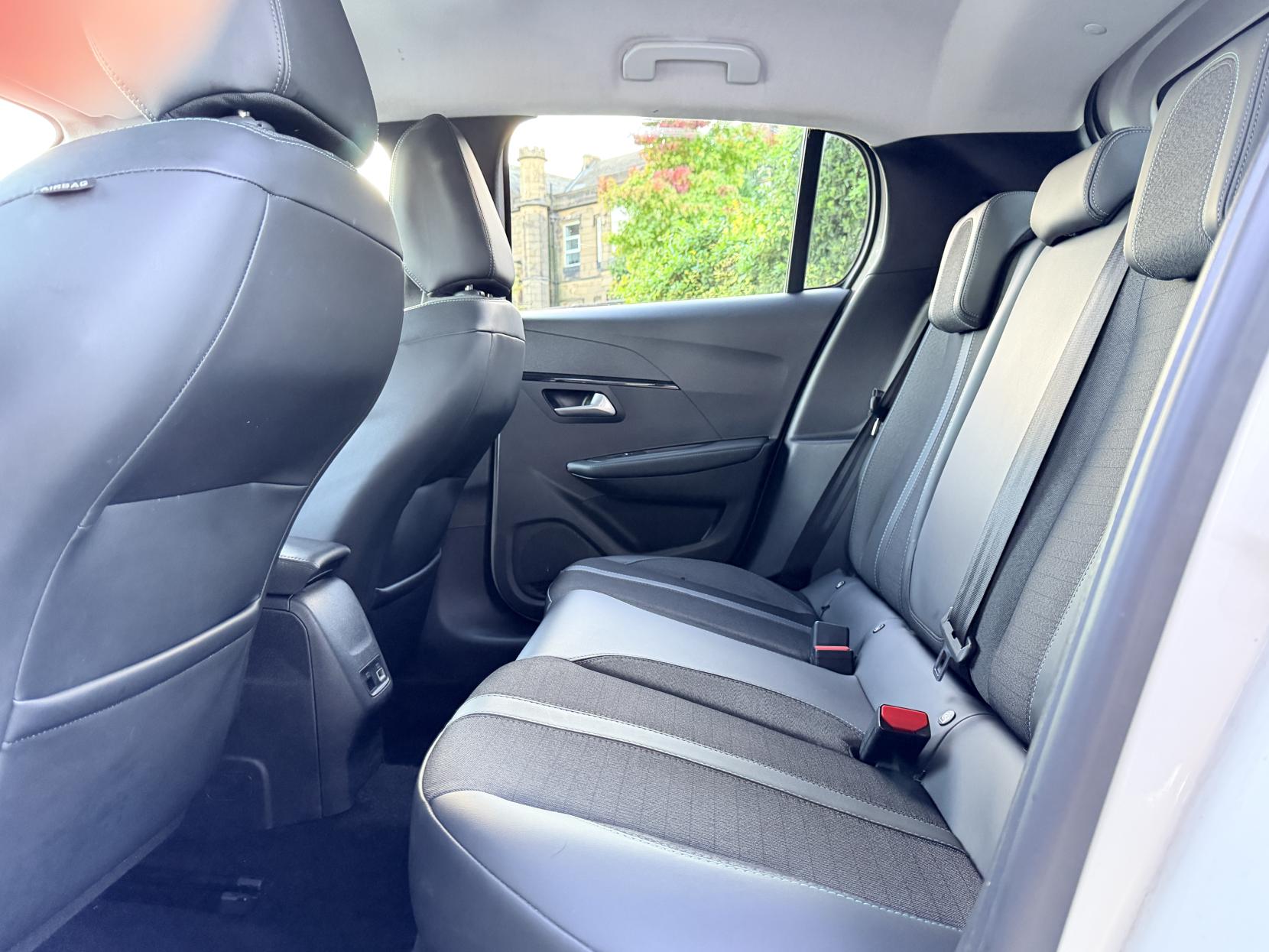 Peugeot 208 1.2 PureTech Allure Premium Hatchback 5dr Petrol Manual Euro 6 (s/s) (100 ps)