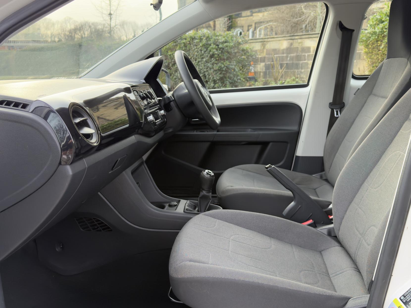 Volkswagen up! 1.0 BlueMotion Tech Move up! Hatchback 5dr Petrol Manual Euro 5 (s/s) (60 ps)