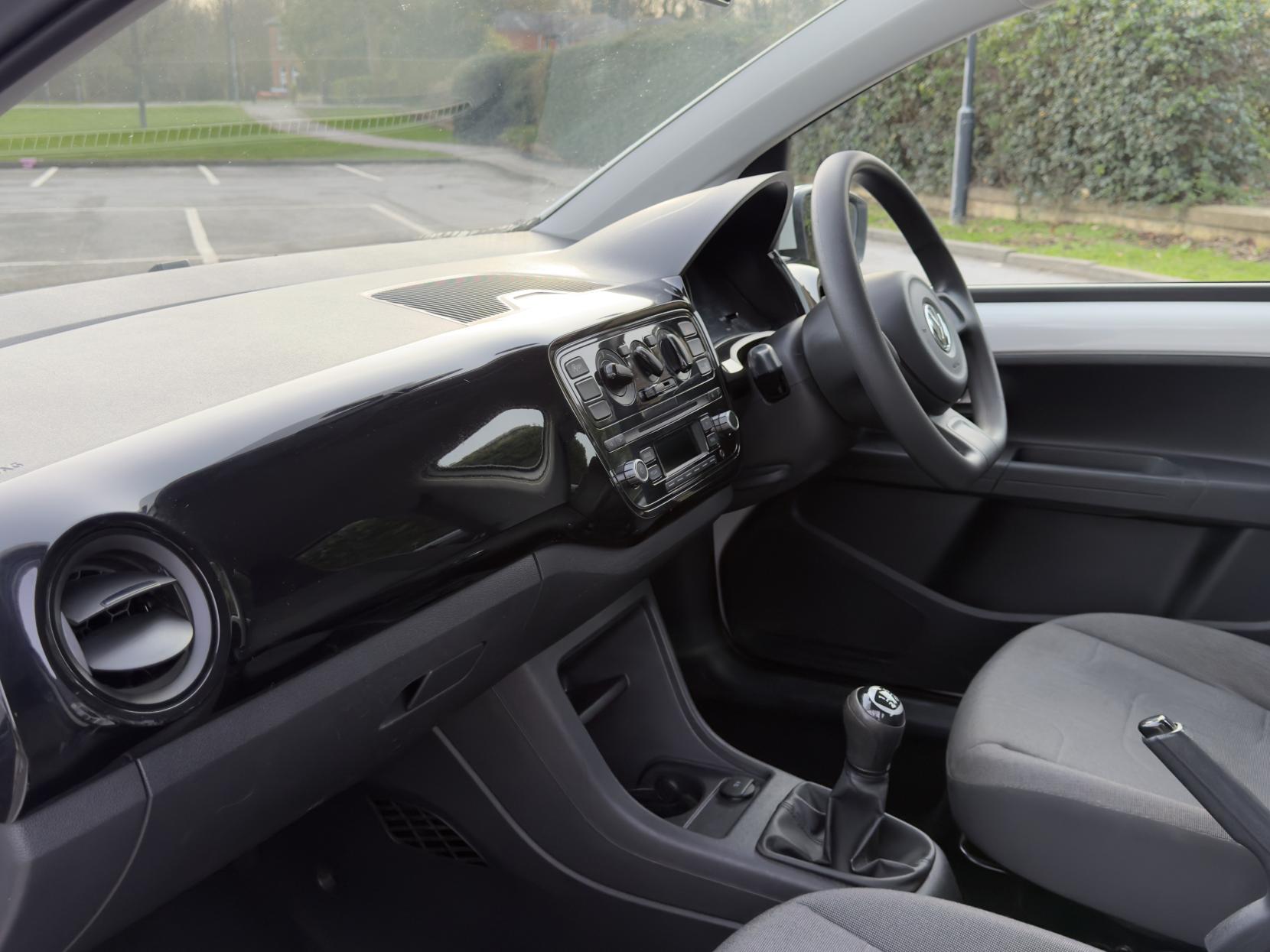 Volkswagen up! 1.0 BlueMotion Tech Move up! Hatchback 5dr Petrol Manual Euro 5 (s/s) (60 ps)