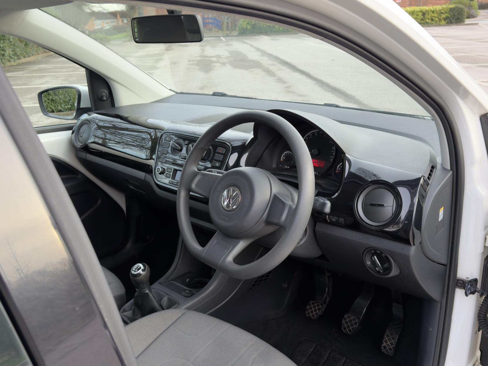 Volkswagen up! 1.0 BlueMotion Tech Move up! Hatchback 5dr Petrol Manual Euro 5 (s/s) (60 ps)