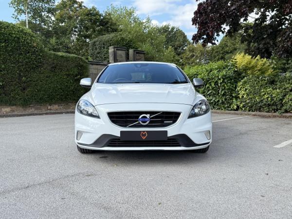 Volvo V40 1.6 D2 R-Design Hatchback 5dr Diesel Manual Euro 5 (s/s) (115 ps)